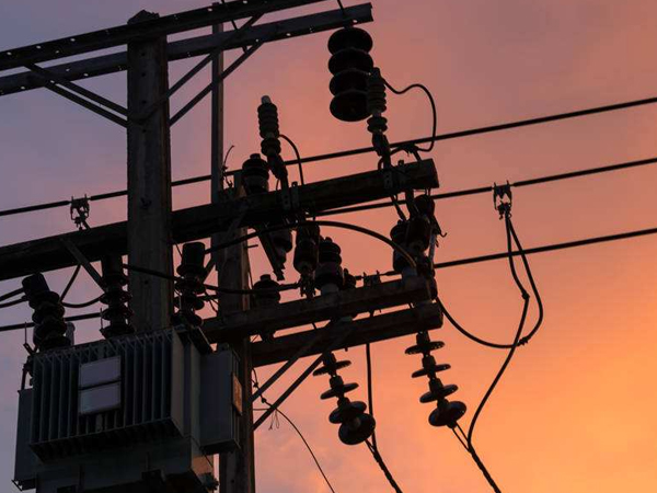 變壓器出廠前應該進行哪些項目檢查